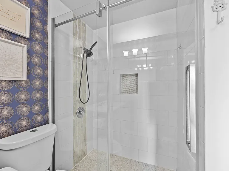 1520 Shaker Cir — Photo 16