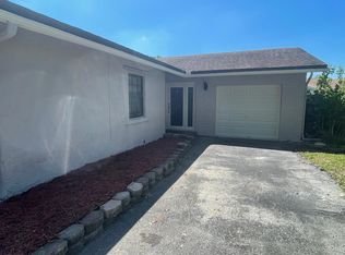 2165 Nova Village Dr, Davie, FL 33317