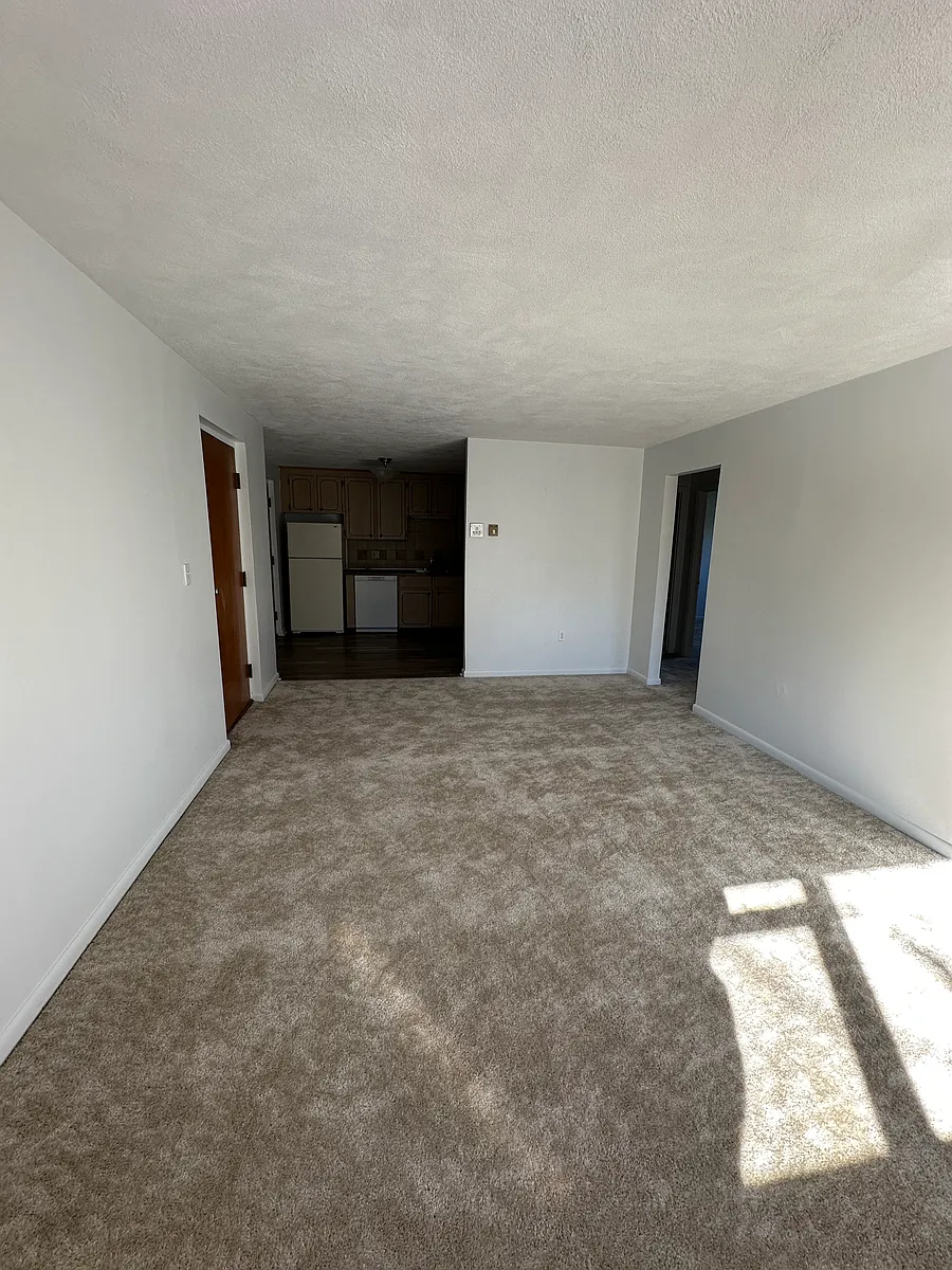 Building Photo - 160 Lexington St #28