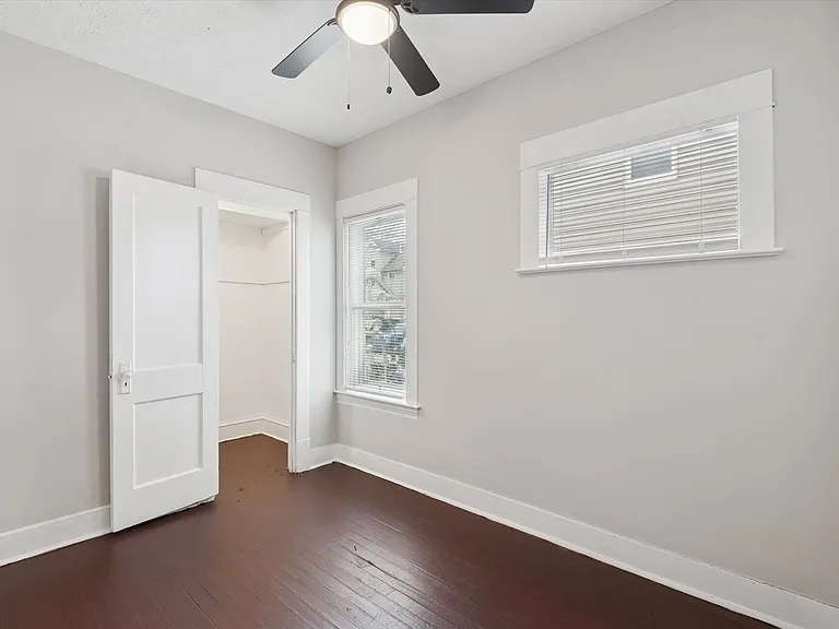 2302 Saratoga Ave — Photo 12
