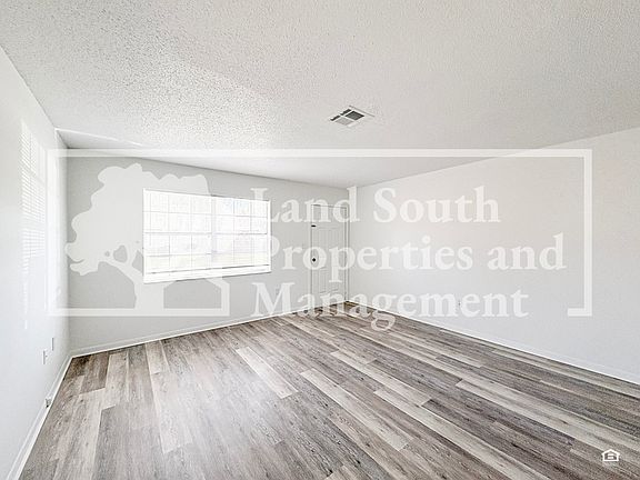 4th image of 1703 King Ave #1701A-1707B