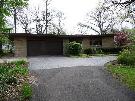 1st image of 2 Hickory Ln