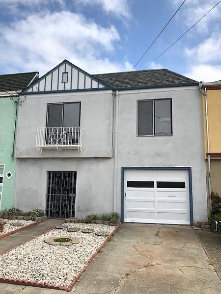 1st image of 2038 32nd Ave