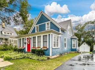 102 W Burbank St, Harvard, IL 60033