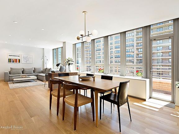 2nd image of 315 W 70th St APT Pha