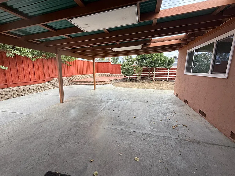 2739 Sugarplum Dr — Photo 16