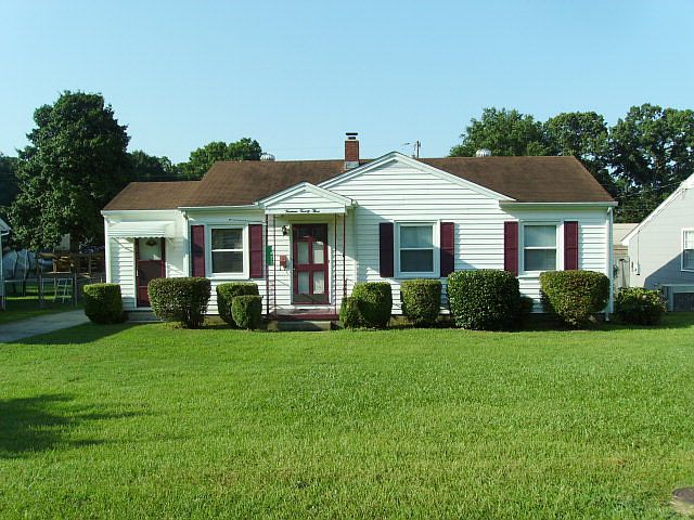 1st image of 1423 E Circle Dr