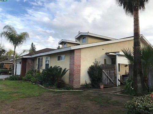3rd image of 1239 W La Vida Ct