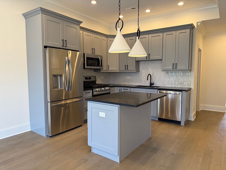 1st image of 2041 N Fremont St #3N