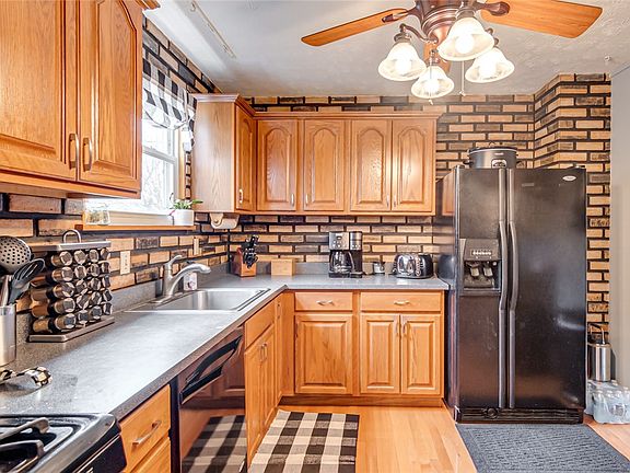 5th image of 752 Idaho Dr