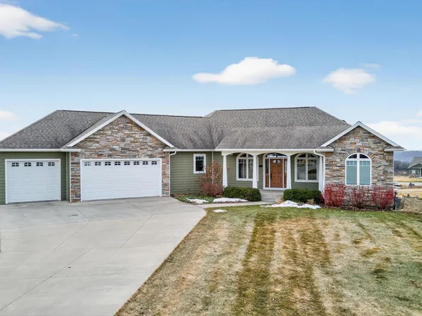 17176 Hilltop Ln SE, Chatfield, MN 55923