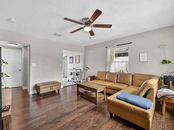 5th image of 1018 Mack Ave