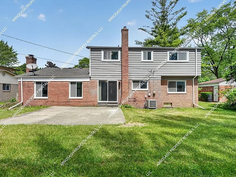 27345 Harvard Rd — Photo 43