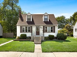 17542 Community St, Lansing, IL 60438