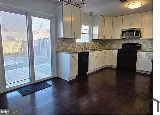 2263 Prince Of Wales Ct — Photo 7