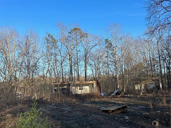 3rd image of 282 Lee Road 282