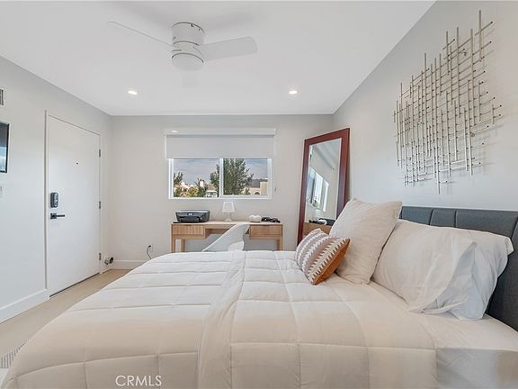 5th image of 30 Reef St APT 3