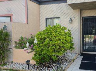 2214 Oak Wind Dr, Holiday, FL 34691