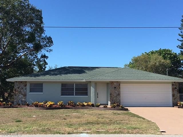 1st image of 1403 SE 15th St