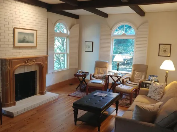 108 Cameron Glen Dr, Chapel Hill, NC 27516