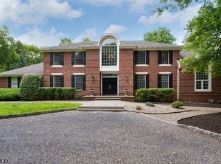 9 Deer Path, Skillman, NJ 08558