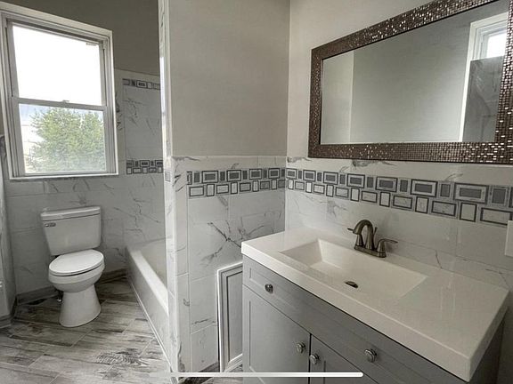 3rd image of 208 E Girard Ave Floor 3