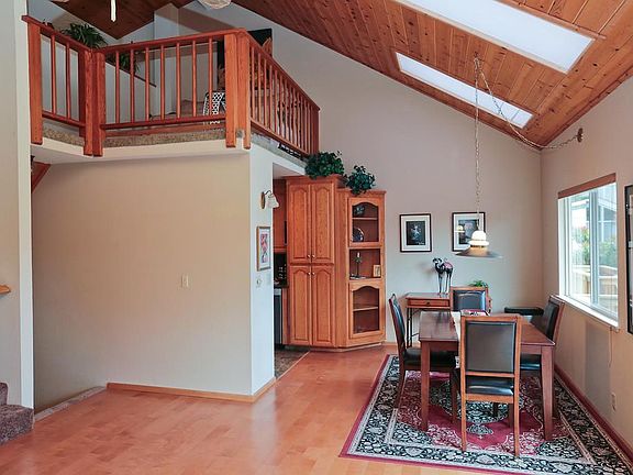 3rd image of 156 Provincetown Ct