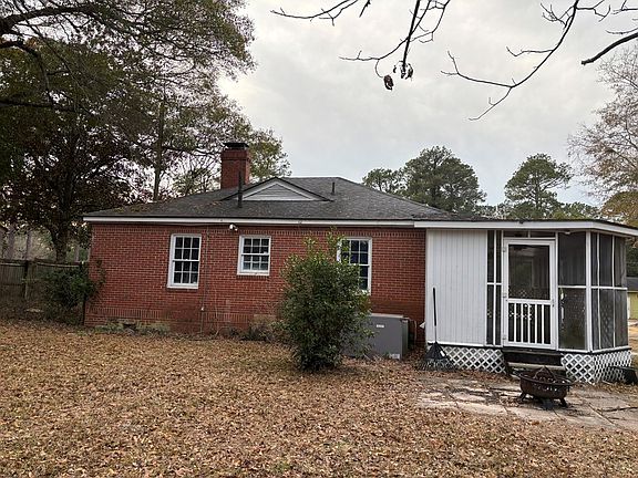 2nd image of 709 Fleming Rd