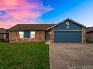 9832 N 43rd East Ave, Sperry, OK 74073