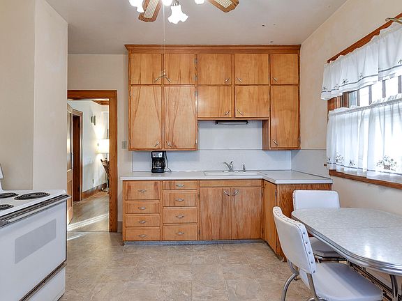 4th image of 4222 S 12th St
