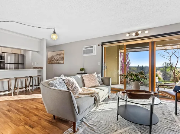 1419 W Camel Back Ln, Boise, ID 83702