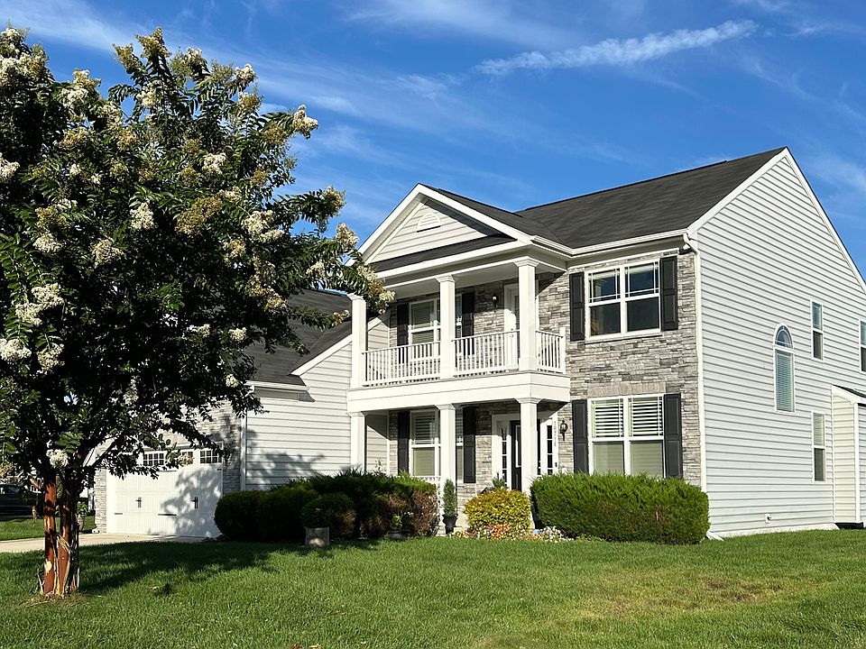 1st image of 18714 Lakelands Dr