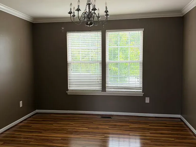 7726 Heathers Ln — Photo 33
