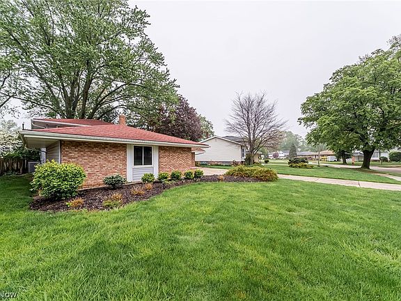 3rd image of 21298 Nottingham Dr