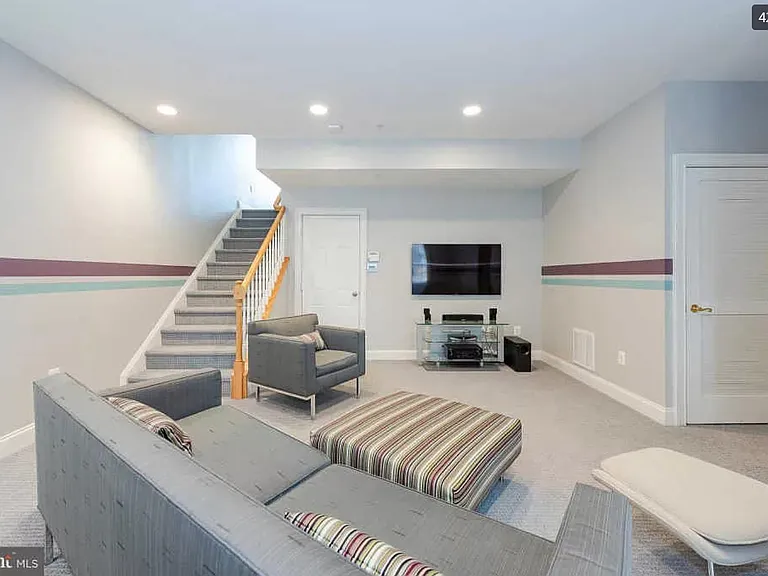 8042 Four Quarter Rd — Photo 39