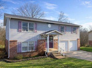 2811 Gettysburg Estates Dr, Saint Louis, MO 63129
