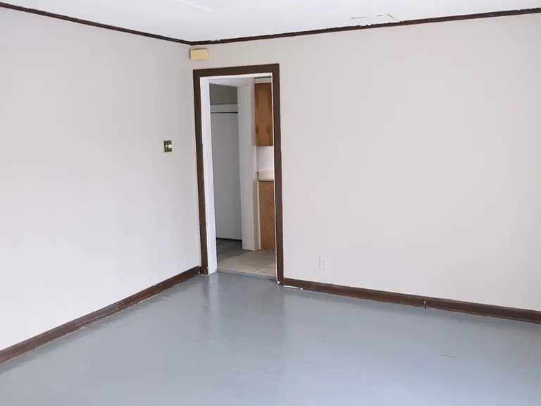 41 Sylvia Ave #1 — Photo 15