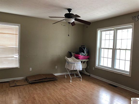 2nd image of 501 E Shepardson St