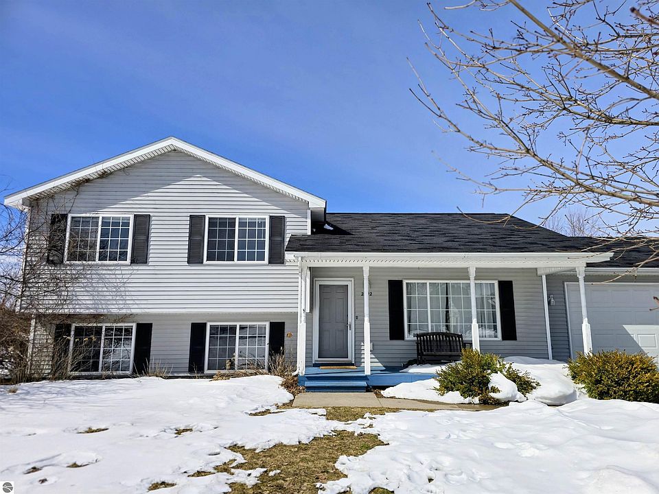 1st image of 2392 Woodcock Ln