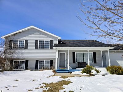 2392 Woodcock Ln, Traverse City, MI, 49685