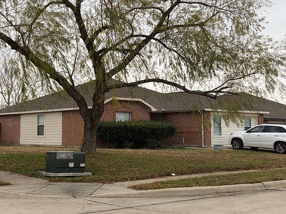 3rd image of 808 Canyon Cove Dr
