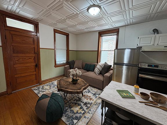 4th image of 2971 N Lawndale Ave