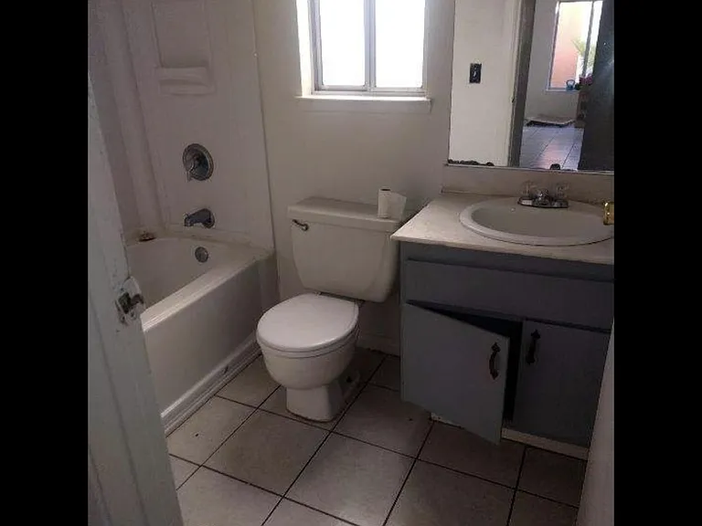 5436 Burkshire Dr — Photo 11