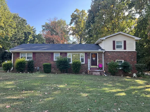 703 Sylvian Dr, Lafayette, TN 37083
