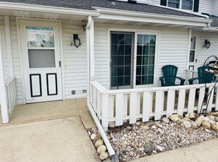 2549 N Lexington Dr, Janesville, WI 53545