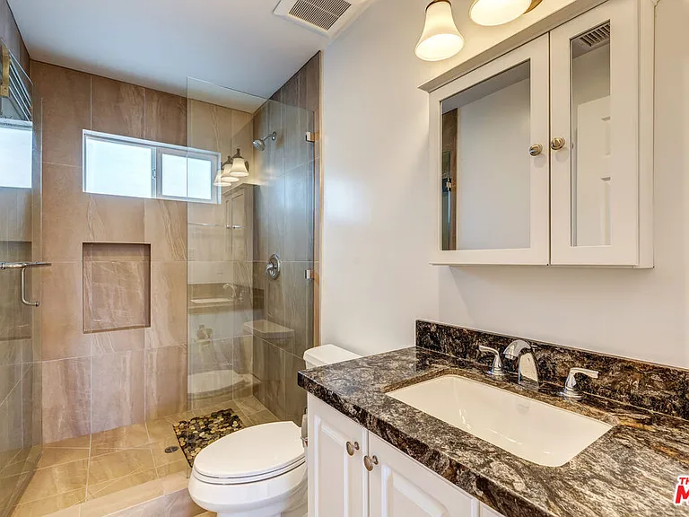 4333 S Westlawn Ave — Photo 8