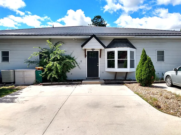 1400 Scotland Ave — Photo 1