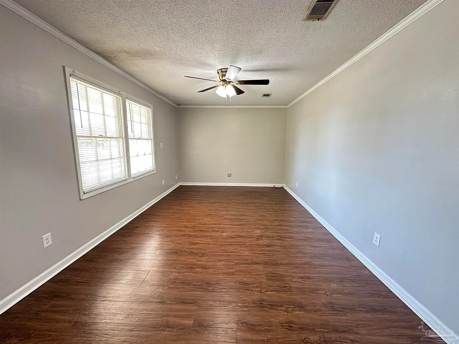 3 bed, 1287 sqft, $1,575 — Photo 3
