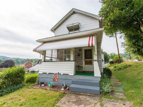 419 Vandergrift Ln, East Vandergrift, PA 15629
