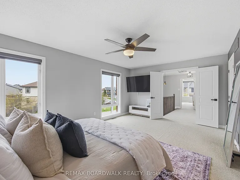 375 Cooks Mill Cres — Photo 26